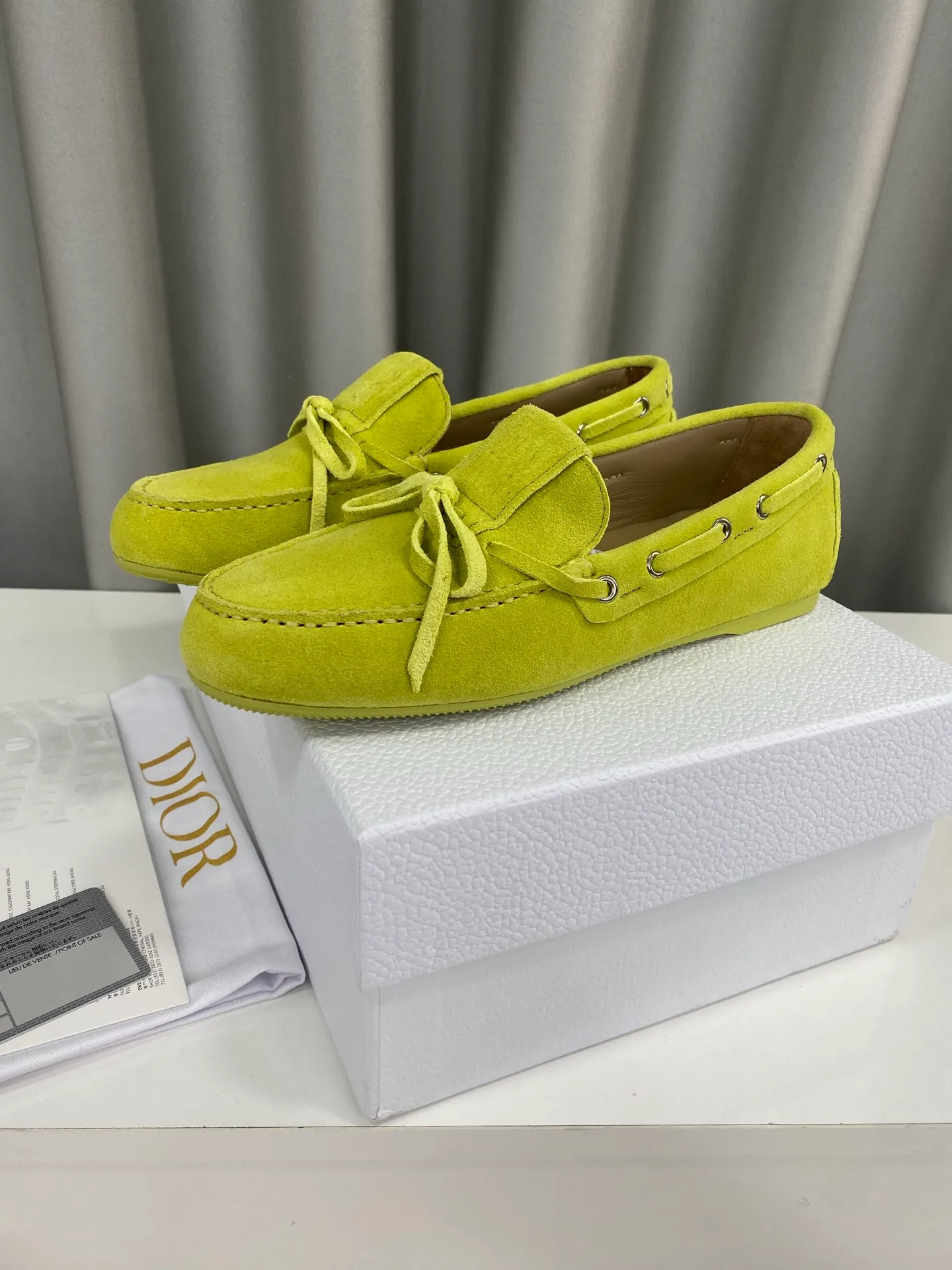 👟👟Ex-factory price 480👟👟 Women's shoes Women's clothing "Exclusive top version" DIOR Dior~25vs spring and summer popular casual flat loafer series... A shoe that does not conflict with shirts, simple partition design, a spring must-have, can be worn with any pants or skirt, very comfortable and beautiful on the feet... ❶Fabric: Original customized cow suede ❷Inner: Original customized sheepskin ❸Feet: sheepskin ❹Outsole: original molded wear-resistant rubber ❺Number of codes: 35-39 (40 customizations are non-refundable) ❻Packaging: Original full set of packaging ☀Color: 5 colors available simultaneously on the official website
